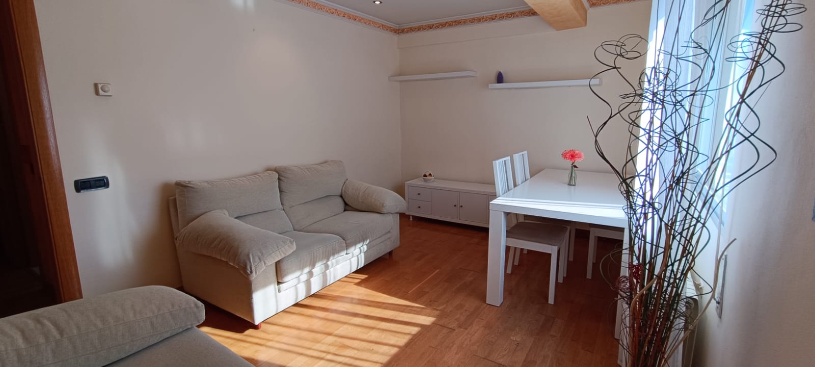 salon. b