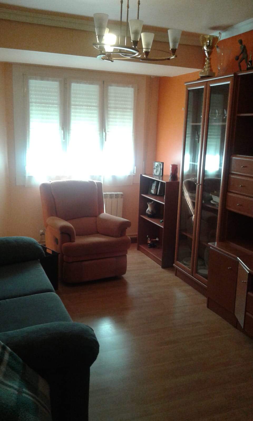 HAbitacion I de 3 (cama, armario mesa de estudio y silla