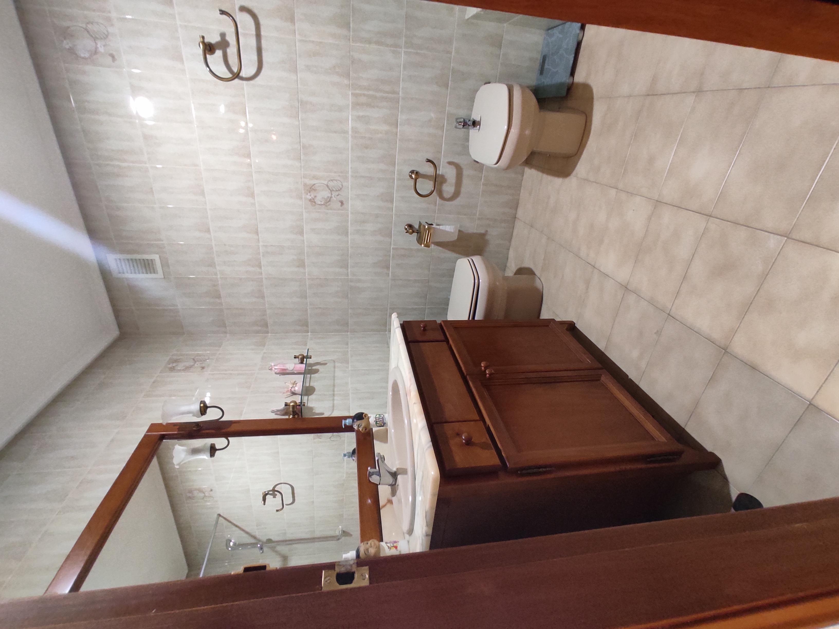 BAÑO 1
