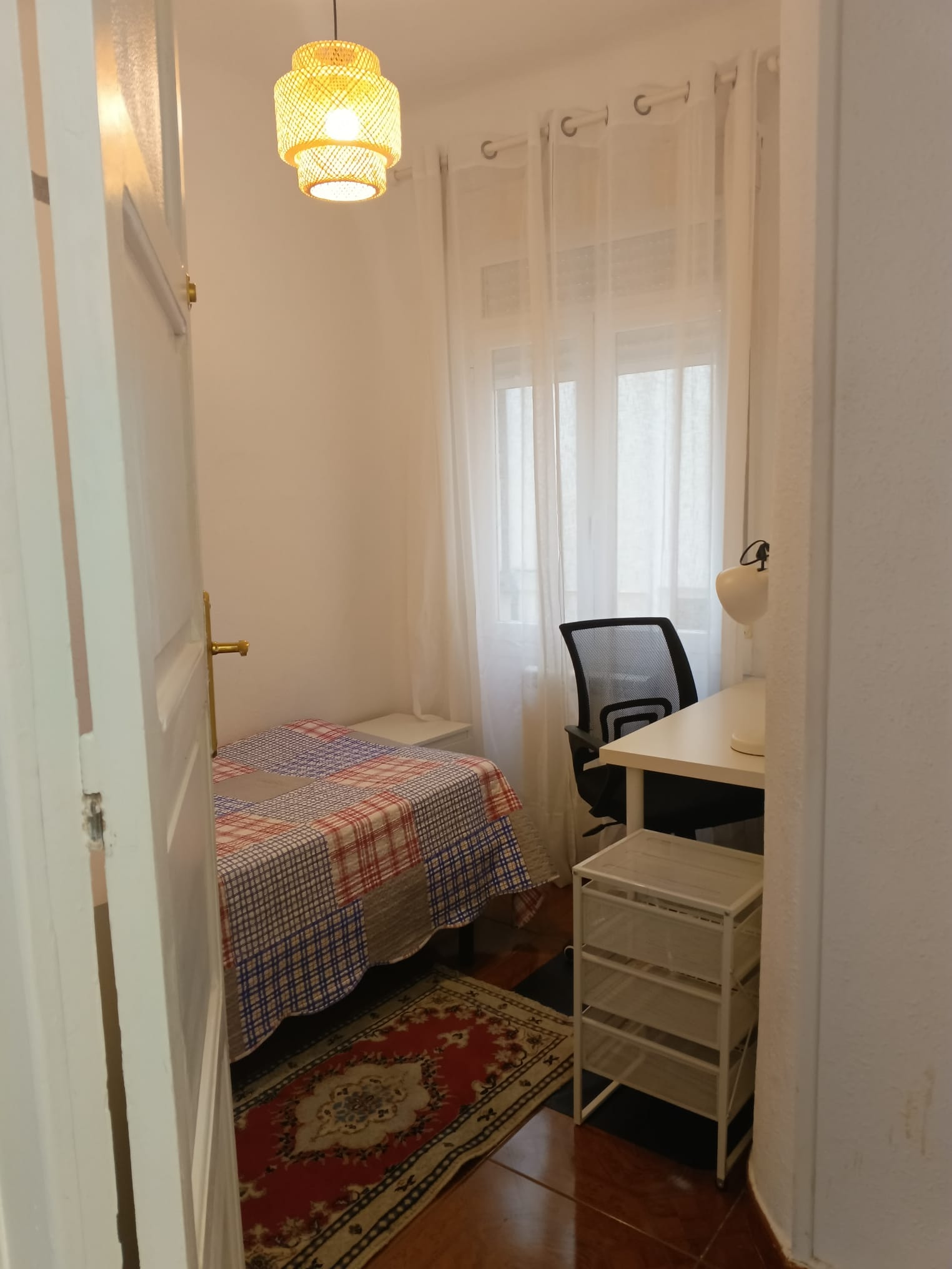 HABITACIÓN PEQUEÑA